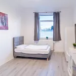 Lejlighed Modern, Komfortabel, Vollausgestattet - By Mevoga